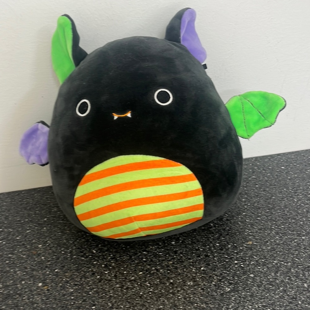 Fariq squishmellow 10”